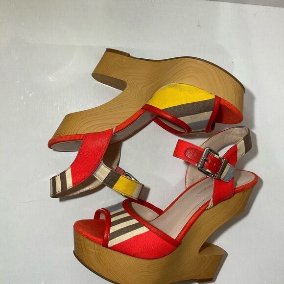 BCBG Generation Gracyn wedge heel sandals size 8.5 - Picture 10 of 12